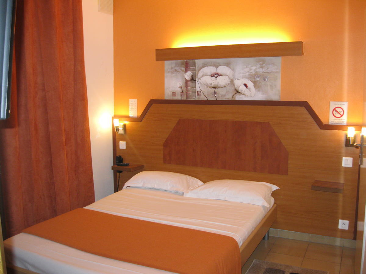 Le Nouvel Hotel Du Theatre Paris Ruang foto